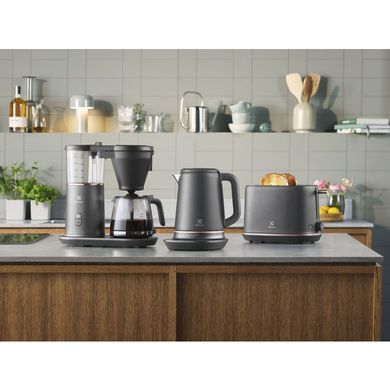 Электрочайник Electrolux 1,7л, Strix, металл, мат, поддержка темп, черный (351050) E7K1-6BP фото