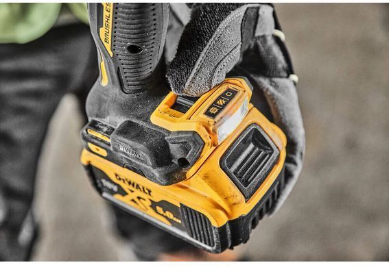Дриль-шуруповерт акумуляторна безщіткова DeWALT DCD800P2T DCD800P2T фото