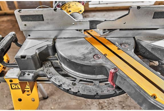 Пилка торцювальна акумуляторна безщіткова DeWALT DCS781N DCS781N фото