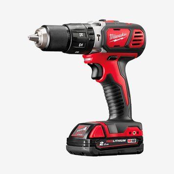 Дрель-шуруповерт с ударом аккумуляторная MILWAUKEE, M18 BPD-202С 4933443515 фото
