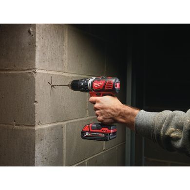 Дриль-шурупокрут з ударом акумуляторний MILWAUKEE, M18 BPD-202С 4933443515 фото