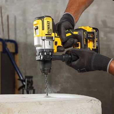 Дрель-шуруповерт аккумуляторная бесщеточная DeWALT DCD991NT DCD991NT фото