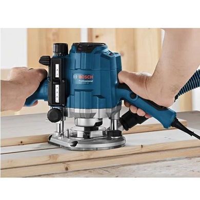 Вертикально-фрезерна машина BOSCH GOF 1250 CE(0601626000) 0601626000 фото