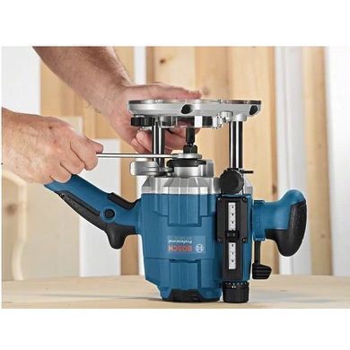 Вертикально-фрезерна машина BOSCH GOF 1250 CE(0601626000) 0601626000 фото