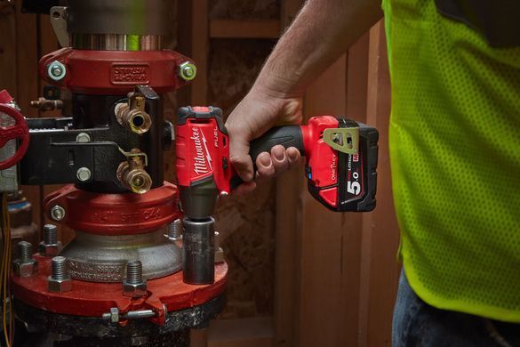 Гайковерт аккумуляторный 1/2'' MILWAUKEE, M18 FUEL ONEIWF12-502X 4933451374 фото