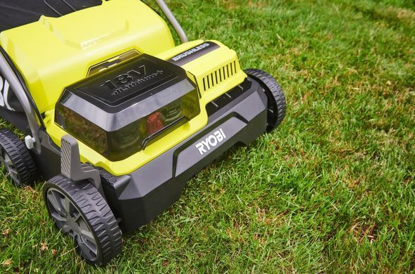 Ryobi Аэратор-скарификатор аккумуляторный ONE+ RY18SFX35A-240 18В акб 2х4А&middot;ч 35см 55л 10кг 5133004549 фото