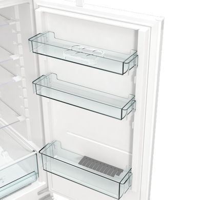 Gorenje Вбуд. холодильник з мороз. камерою А+, FrostLess , зона св-ті, LED дисплей, білий (363506) RKI418FE0 фото