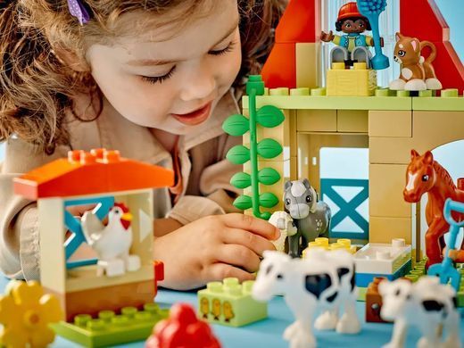 Конструктор LEGO DUPLO Town Догляд за тваринами на фермі (377314)