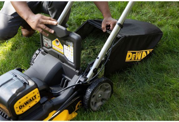 Газонокосилка аккумуляторная бесщеточная DeWALT DCMWP134W2 DCMWP134W2 фото