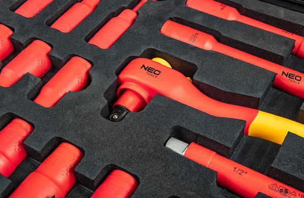Професійний сервісний ящик електрика Neo Tools 01-311, 52 інструменти, IP67. 01-311 фото