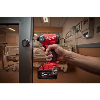 Гвинтокрут акумуляторний 1/4'' HEX MILWAUKEE, M18 FUEL FQID-0X 4933459187 фото