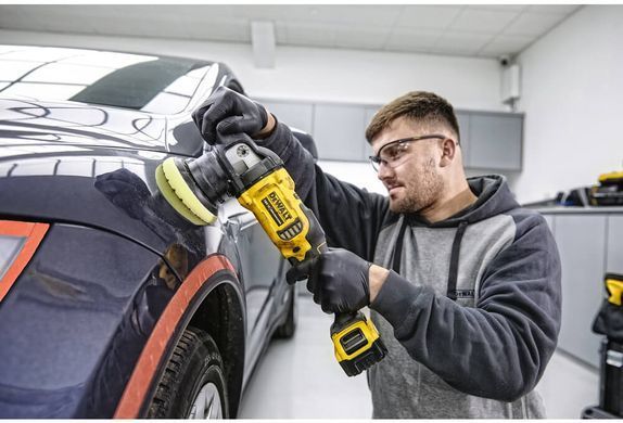Полировальная машина аккумуляторная бесщеточная DeWALT DCM848P2 DCM848P2 фото