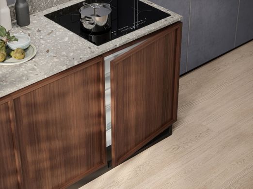 Electrolux Морозильная камера встр., 82x56х55, 90л, А+, ST, белый LYB2AE82S фото