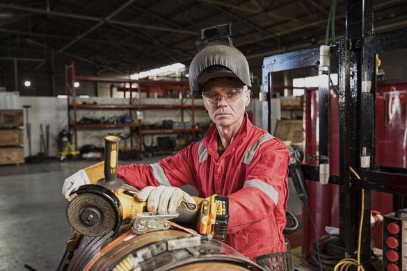 Шлифмашина угловая - болгарка бесщеточная аккумуляторная DeWALT DCG405P3 DCG405P3 фото