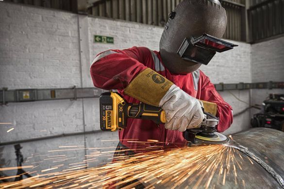 Шлифмашина угловая - болгарка бесщеточная аккумуляторная DeWALT DCG405P3 DCG405P3 фото