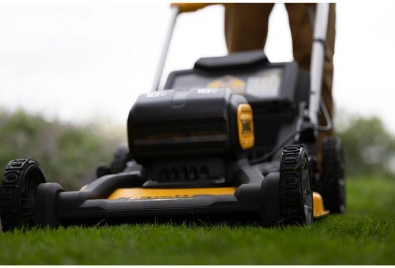 Газонокосилка аккумуляторная бесходная самоходная DeWALT DCMWSP156W2 DCMWSP156W2 фото