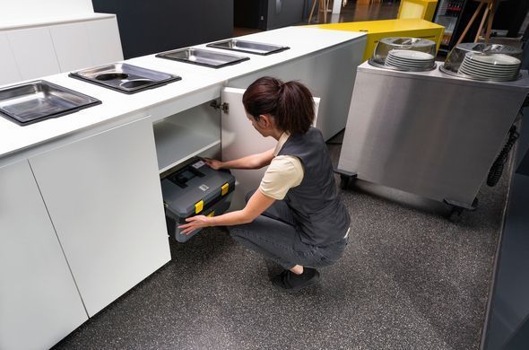 Karcher Пароочисник SG 4/2 Classic, 2250 Вт, 4 бар, 145 &deg;C, 7 кг (350490) 1.092-301.0 фото