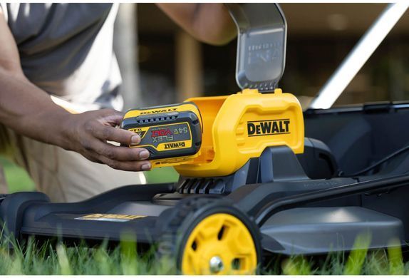 Газонокосилка аккумуляторная бесходная самоходная DeWALT DCMWSP550N DCMWSP550N фото