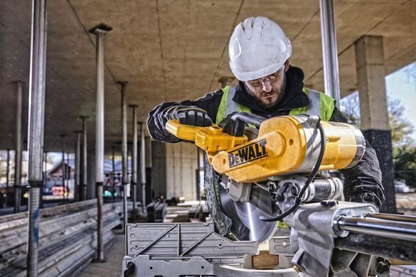 Пила настольная сетевая DeWALT DWS780 DWS780 фото