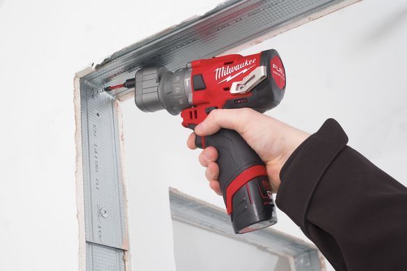Дрель-шуруповерт с ударом аккумуляторная MILWAUKEE, M12 FUEL FPDXKIT-202X 4933464138 фото