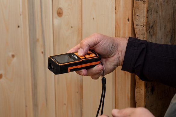 Лазерный дальномер NEO Tools 75-206, 100 м, точность &plusmn;2 мм, IP54, USB-C, профессиональный.