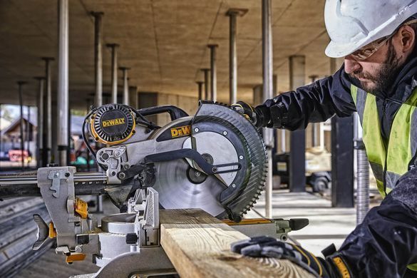 Пила настольная сетевая DeWALT DWS780 DWS780 фото