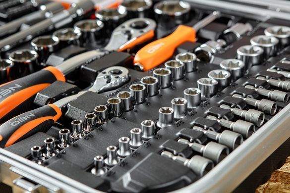 Чемодан электрика Neo Tools 01-310, 108 предметов 01-310 фото