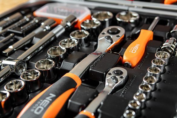 Чемодан электрика Neo Tools 01-310, 108 предметов 01-310 фото