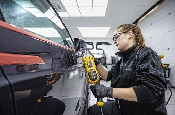 Полировальная сетевая машина DeWALT DWP849X DWP849X фото