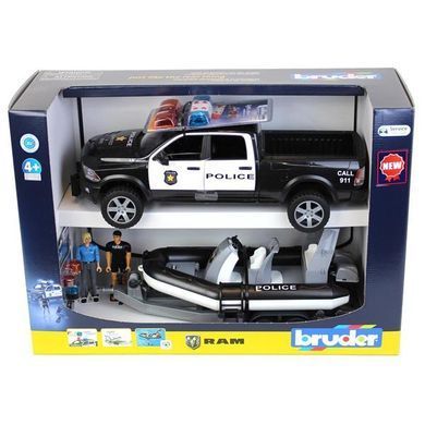 Автомодель Bruder Полицейский автомобиль RAM 2500 с лодкой и фигурками 1:16 (02507) dt_25690 фото