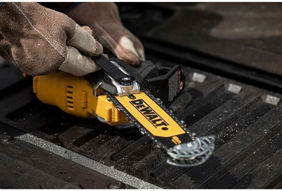 Мини-пилка цепная аккумуляторная бесщеточная DeWALT DCMPS520P1