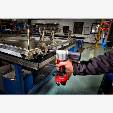 Заклепочник акумуляторний MILWAUKEE M12 BPRT-0 4933464404 фото