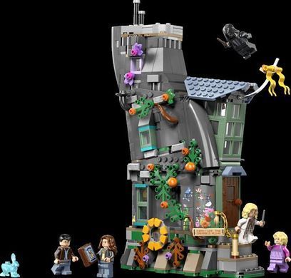 Конструктор LEGO Harry Potter TM Дом Луны Лавгуд 764 Деталей ( 76467 )