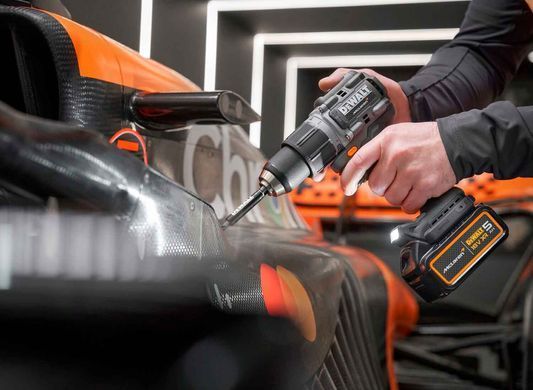 Набір з двох інструментів акумуляторних безщіткових McLaren F1 TEAM LIMITED EDITION DeWALT DCK200MP2T DCK200MP2T фото
