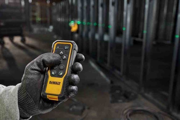 Лазерный линейный нивелир DeWALT DCLE34035B