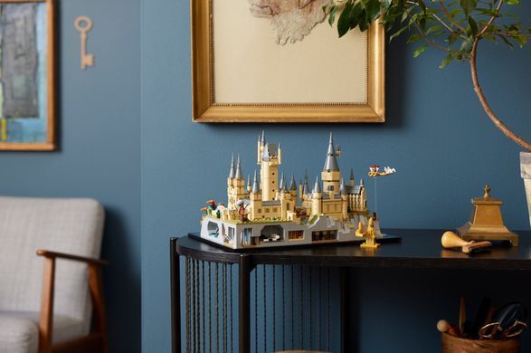 Конструктор LEGO Harry Potter Замок и территория Хогвартса