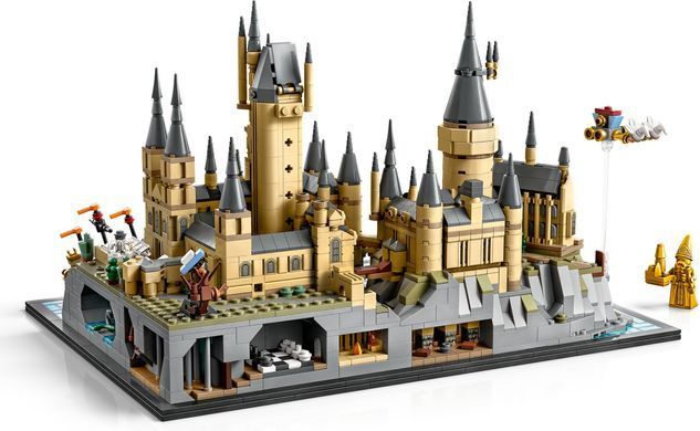 Конструктор LEGO Harry Potter Замок и территория Хогвартса