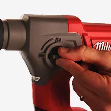 Перфоратор SDS-PLUS аккумуляторный MILWAUKEE, M12 FUEL CH-202C 4933441997 фото