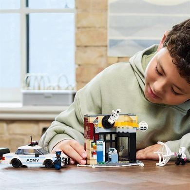 Конструктор LEGO Super Heroes Marvel Всесвіт-павук: Майлз Моралес проти Плями(76311)