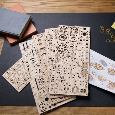 Дерев'яний механічний 3D конструктор Ugears Бойова машина Дозор-Б (70190) dt_93655 фото