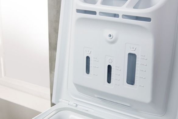 Indesit Стир. машина с верт. загр. BTWE71253PEU, 7кг BTWE71253PEU фото