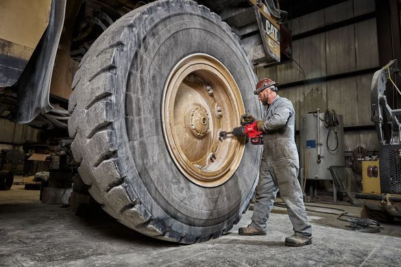 Гайковерт аккумуляторный 1'' MILWAUKEE, M18 FUEL ONEFHIWF1D-121C 4933471756 фото