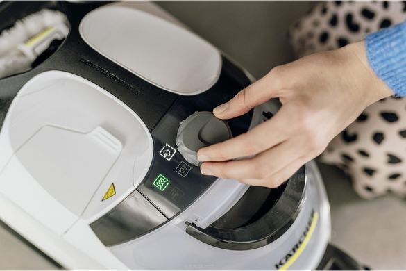 Karcher Пароочисник SC 5 EasyFix Premium Iron Plug, 2200Вт, 2000мл, 4.2Бар, білий (377007) 1.512-660.0 фото