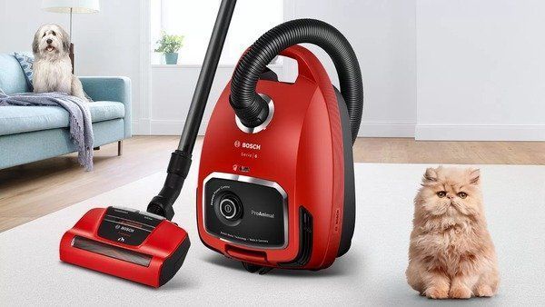 Bosch Пилосос мішковий, 700Вт, 4л, НЕРА13, турбощітка, червоний (358415) BGL6PET1 фото