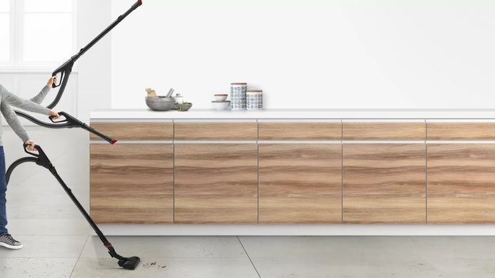 Bosch Пилосос мішковий, 700Вт, 4л, НЕРА13, турбощітка, червоний (358415) BGL6PET1 фото
