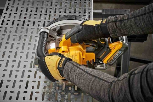 Пилка дискова по металу акумуляторна DeWALT DCS383H2 DCS383H2 фото