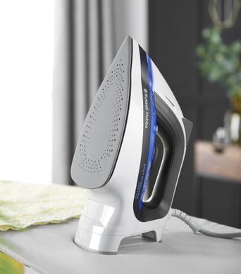 Russell Hobbs Утюг Easy Store Pro, 2400Вт, 320мл, паровой удар -180гр, постоянный пар - 45гр, смотка шнура, керам. подошва, бело-синий 26730-56 фото