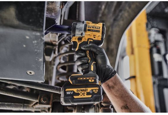 Гайкокрут ударний акумуляторний безщітковий DeWALT DCF923P2G DCF923P2G фото
