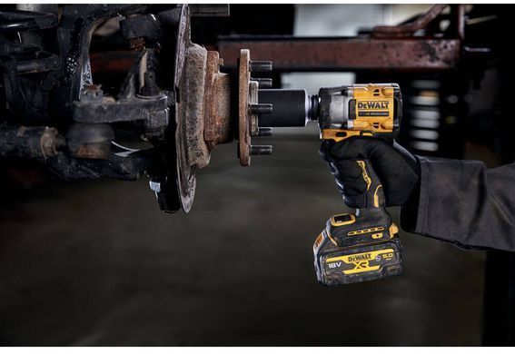 Гайкокрут ударний акумуляторний безщітковий DeWALT DCF923P2G DCF923P2G фото