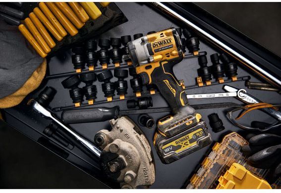 Гайкокрут ударний акумуляторний безщітковий DeWALT DCF923P2G DCF923P2G фото